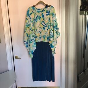 Slinky Long sleeved dress Sz Medium Blue w/Danny&Nicole Print Pullover Top Sz 12